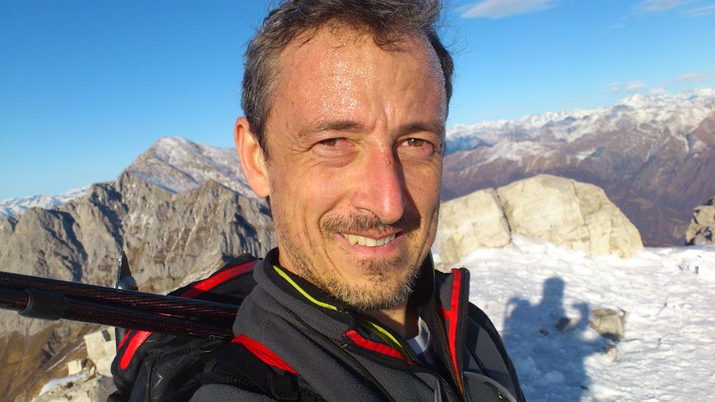 12. Autoscatto solitario.jpg